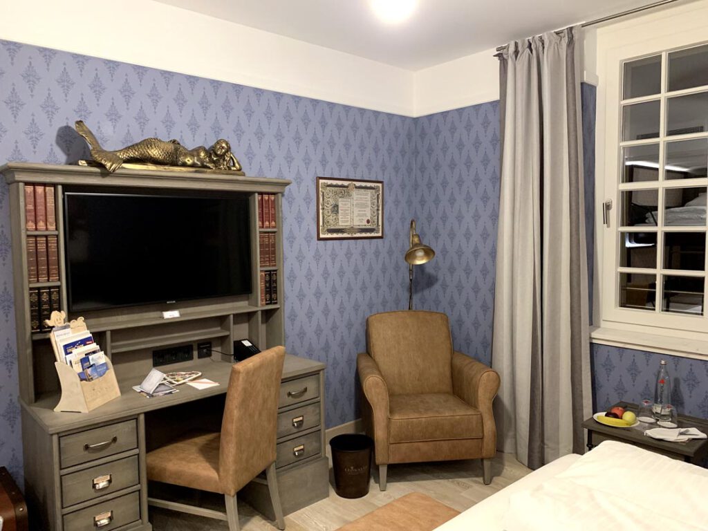 Hotel Krønasår: blaues Standardzimmer