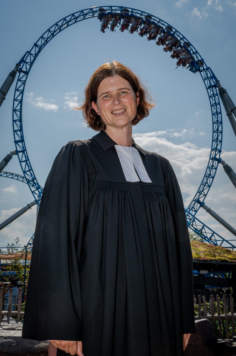 Arbeiten im Freizeitpark mit Andrea: Diakonin im Europa-Park