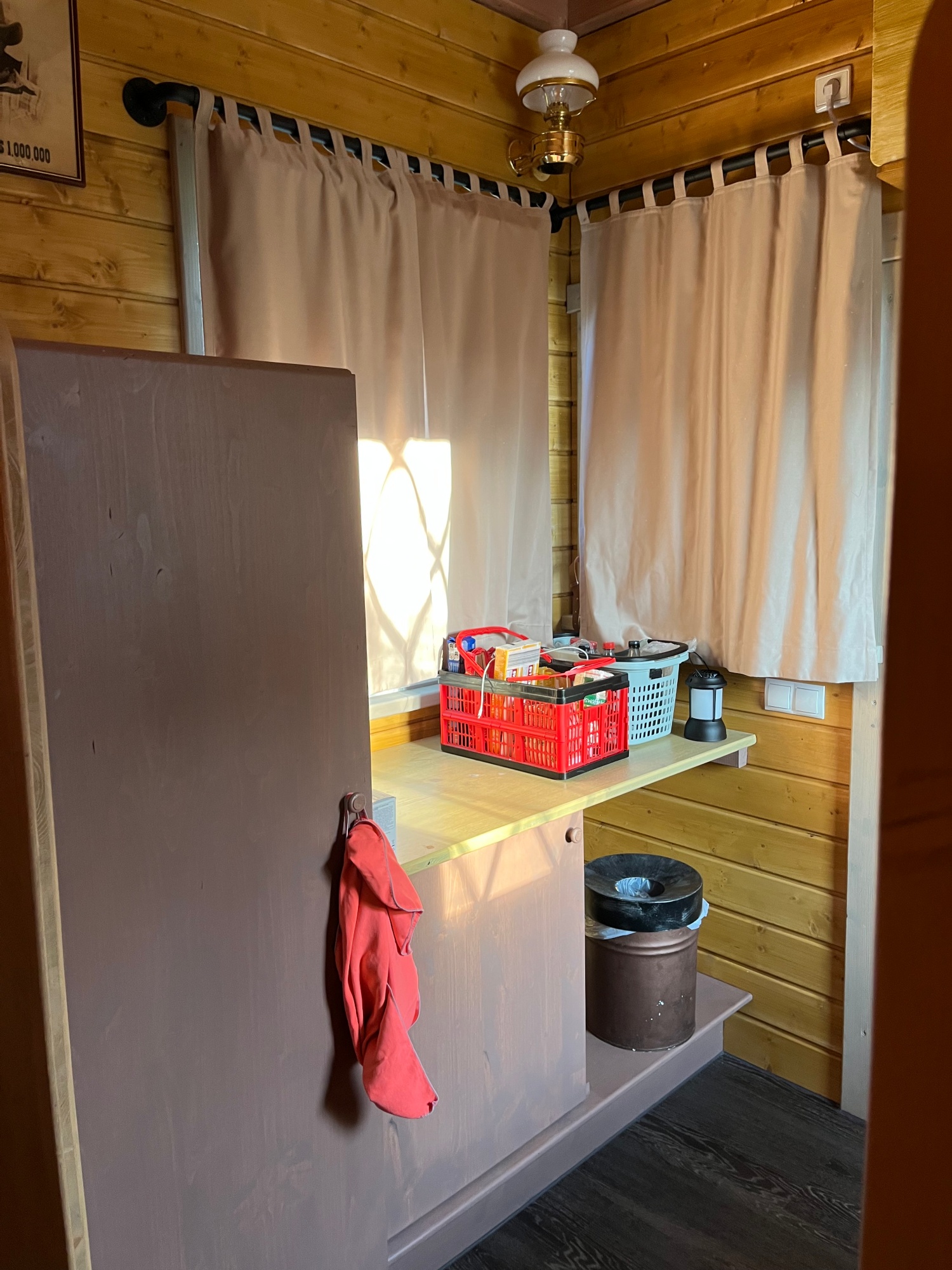 Camp Resort: Komfort Planwagen