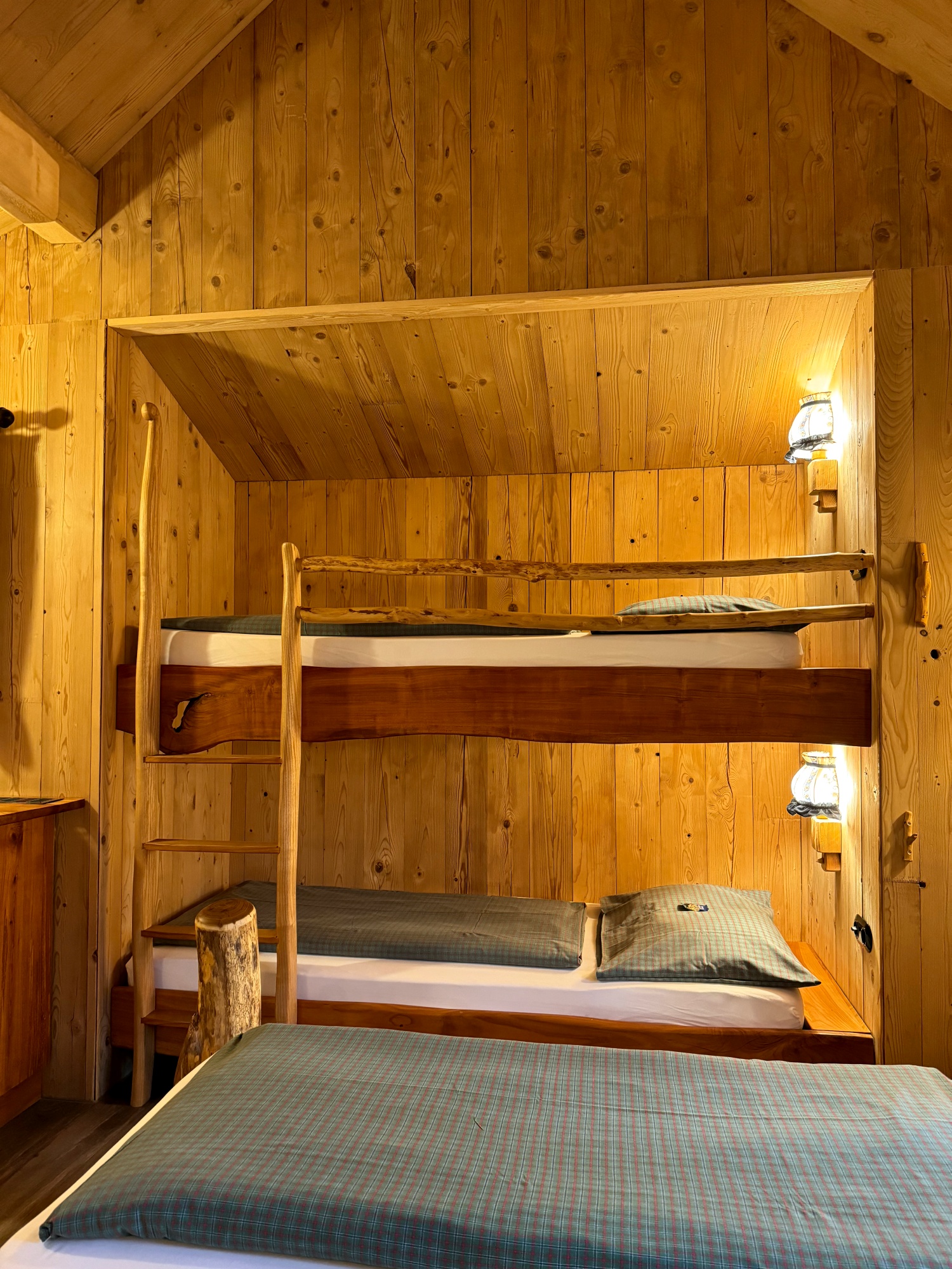 Natur-Resort Tripsdrill: Übernachten im Baumhaus