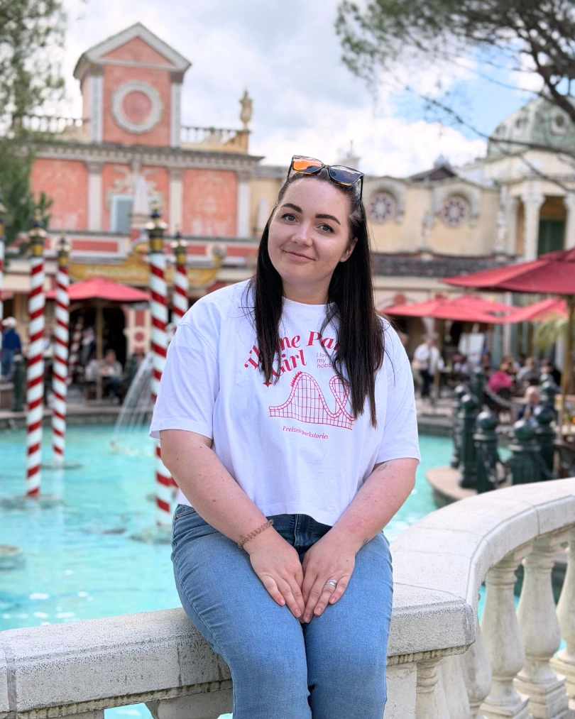 "Theme Park Girl: I love my Hobby" T-Shirt