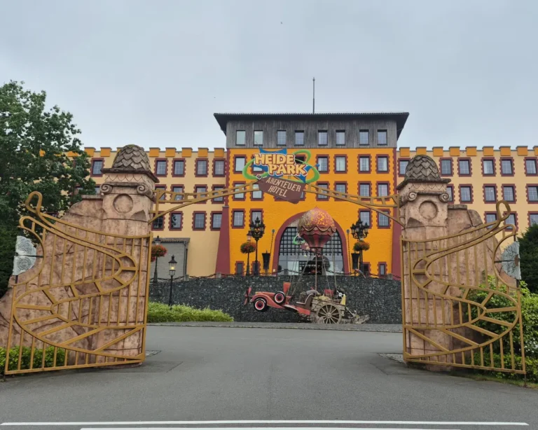 Heide Park: Abenteuer Hotel